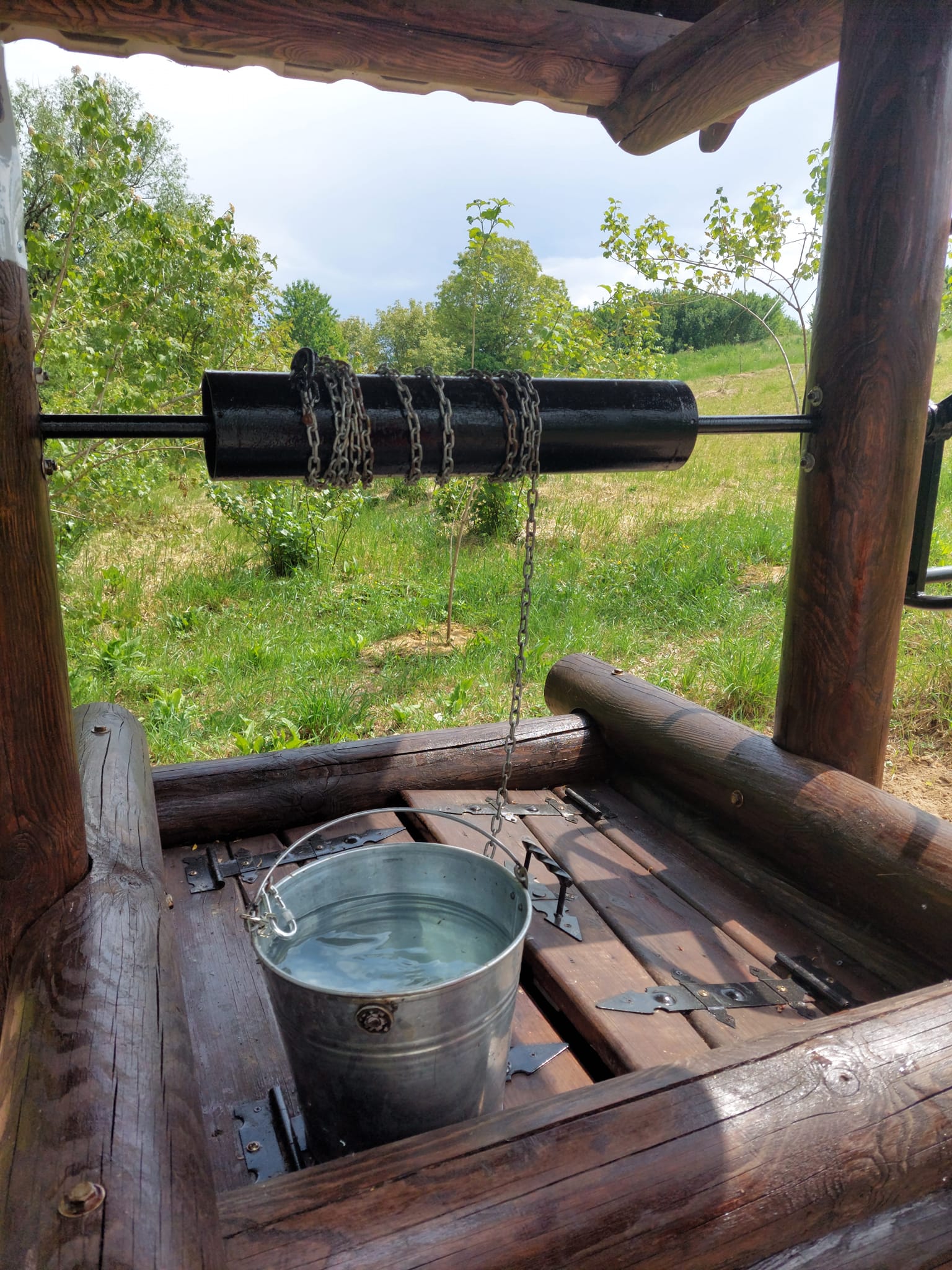 Новини Вінниці - фото з Сховатися від міської суєти. У Ладижині відновили стародавню «панську» криницю Немає опису світлини.