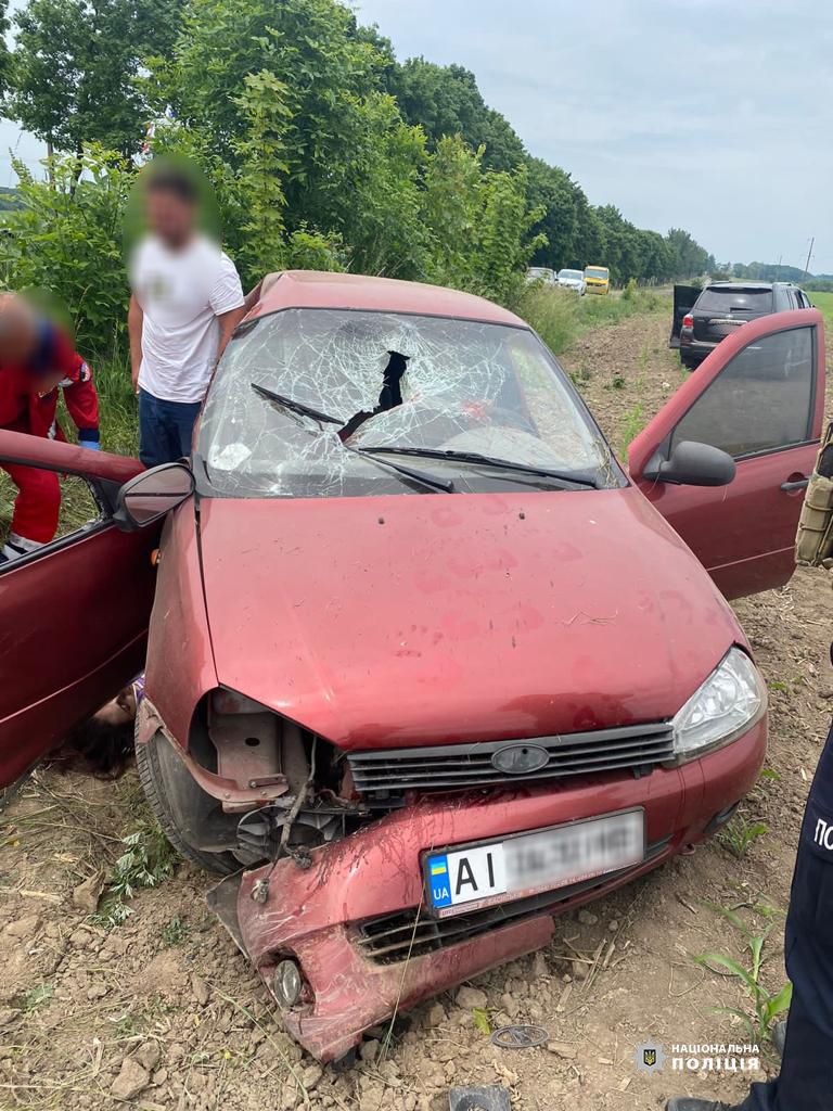Новини Вінниці - фото з Аварія біля Погребища: водій на ВАЗі врізався у Toyota Highlander. Є постраждалі