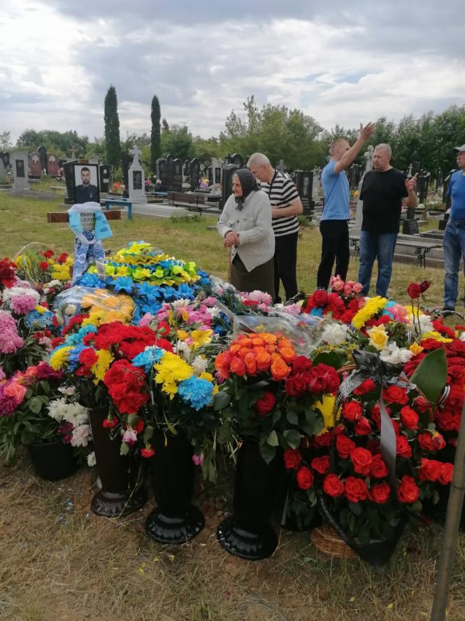 Новини Хмельницького - фото з Дві донечки залишились без батька. Історія загиблого військового Валентина Любарця