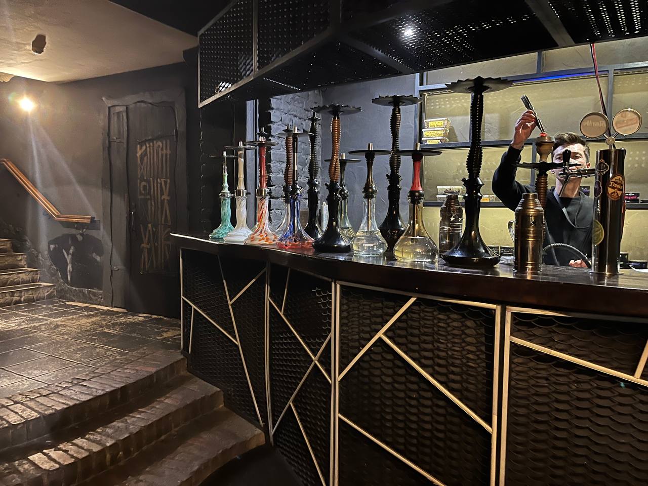 Новини Тернополя - фото з У ресторанах Тернополя і далі пропонують кальян попри заборону. Ми перевірили, де саме