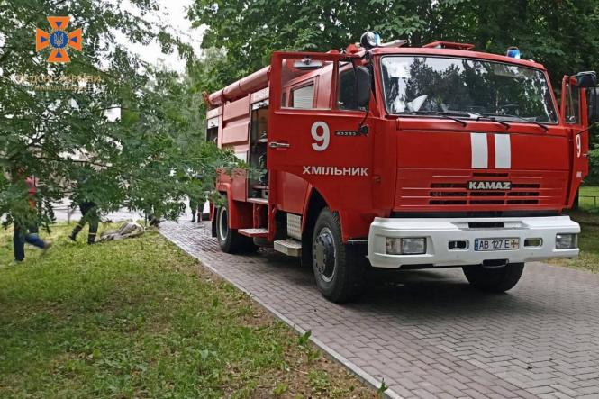 Новини Вінниці - фото з В середині було понад 130 людей. У Хмільнику горів спальний корпус санаторію