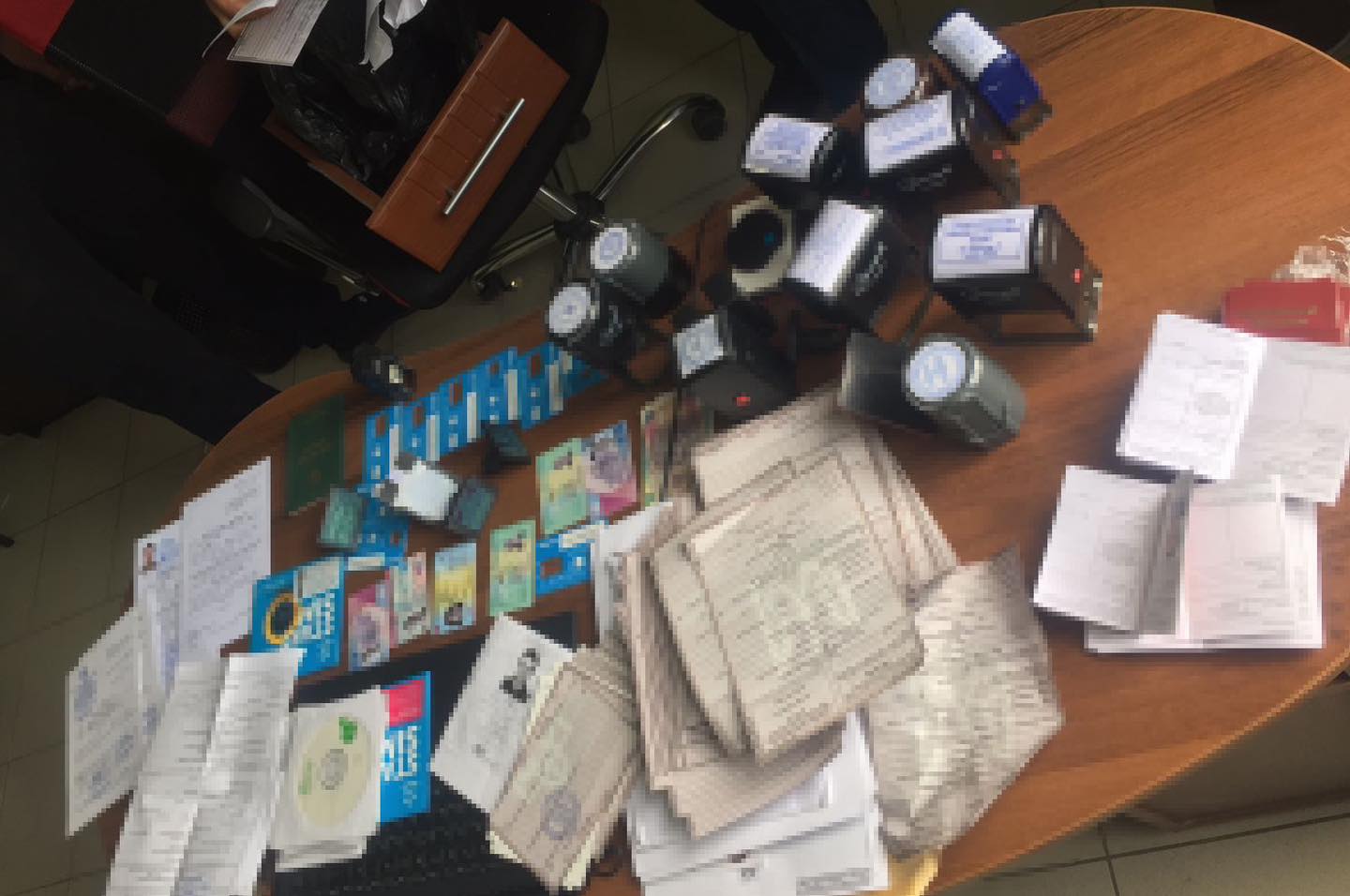 Новини Тернополя - фото з У спортивному клубі Тернополя ухилянтам видавали довідки для виїзду за кордон за 3000 доларів США