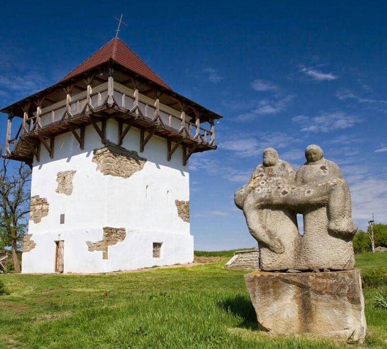 Новини Вінниці - фото з За перші дві години — понад сто тисяч переглядів. Зняли фільм про рахманів, які жили у печерах на Дністрі