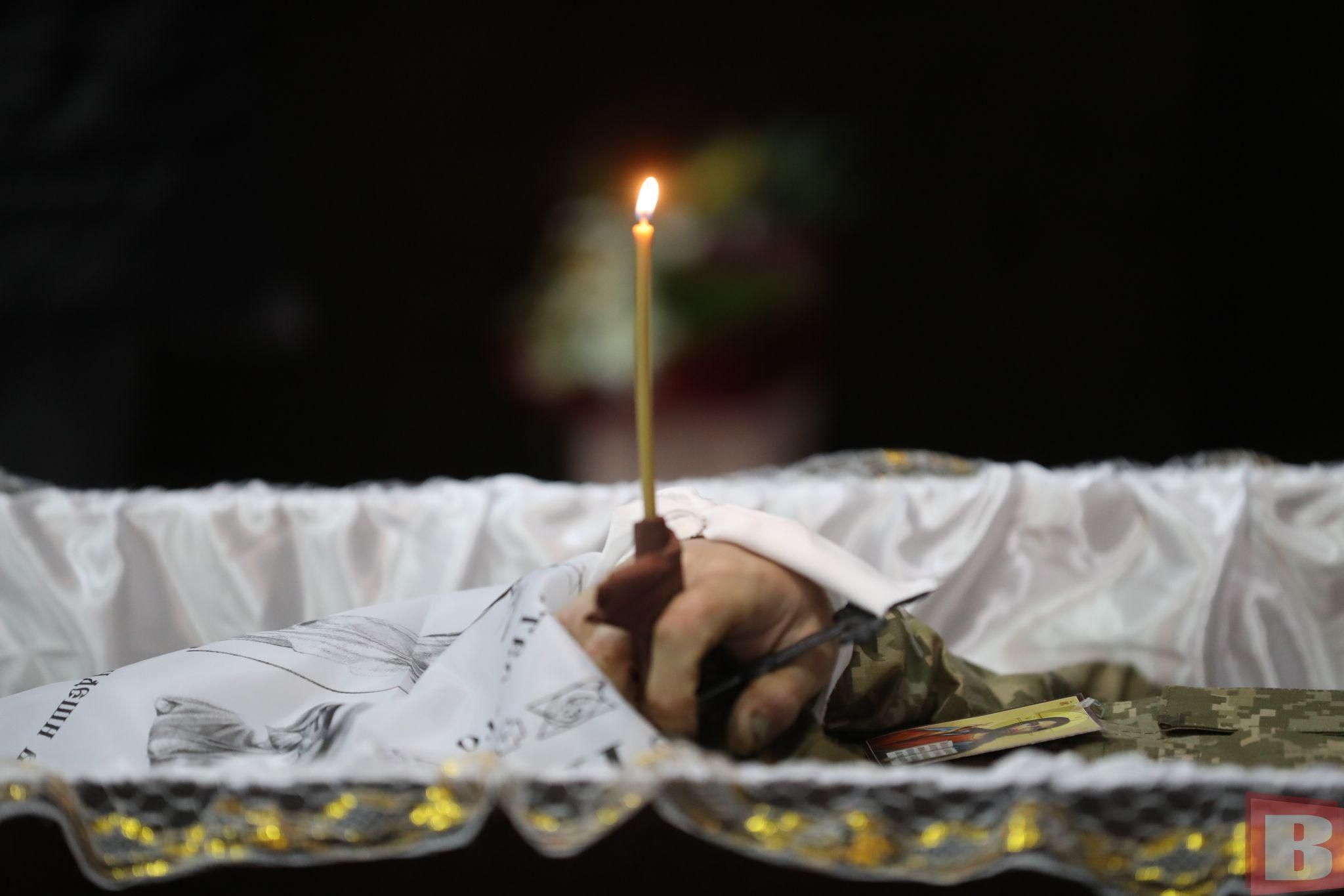 Новини Хмельницького - фото з На війні загинув доброволець Василь Остапюк. З ним попрощалися у Хмельницькому