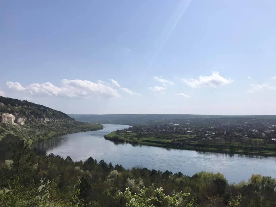 Новини Вінниці - фото з За перші дві години — понад сто тисяч переглядів. Зняли фільм про рахманів, які жили у печерах на Дністрі