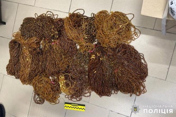 Новини Хмельницького - фото з Поліція викрила хмельничан, які незаконно торгували бурштином