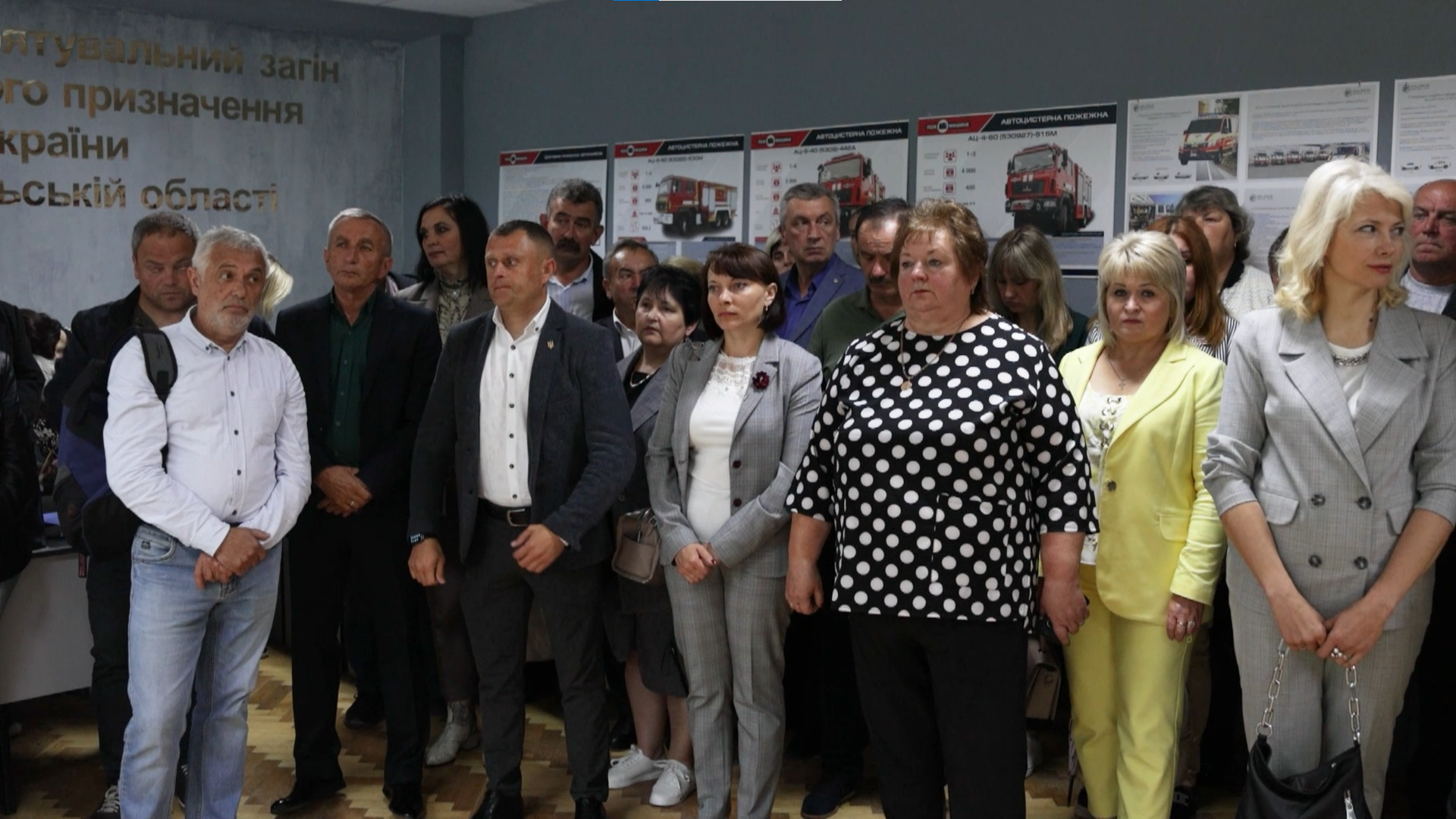 Новини Тернополя - фото з Для закладів освіти на Тернопільщині закупили нові шкільні автобуси