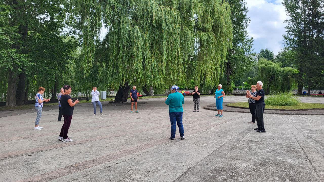 Новини Тернополя - фото з Запрошують на просекко, тренажери та ліпити вареники: які заняття пропонують для підопічних Терцентру