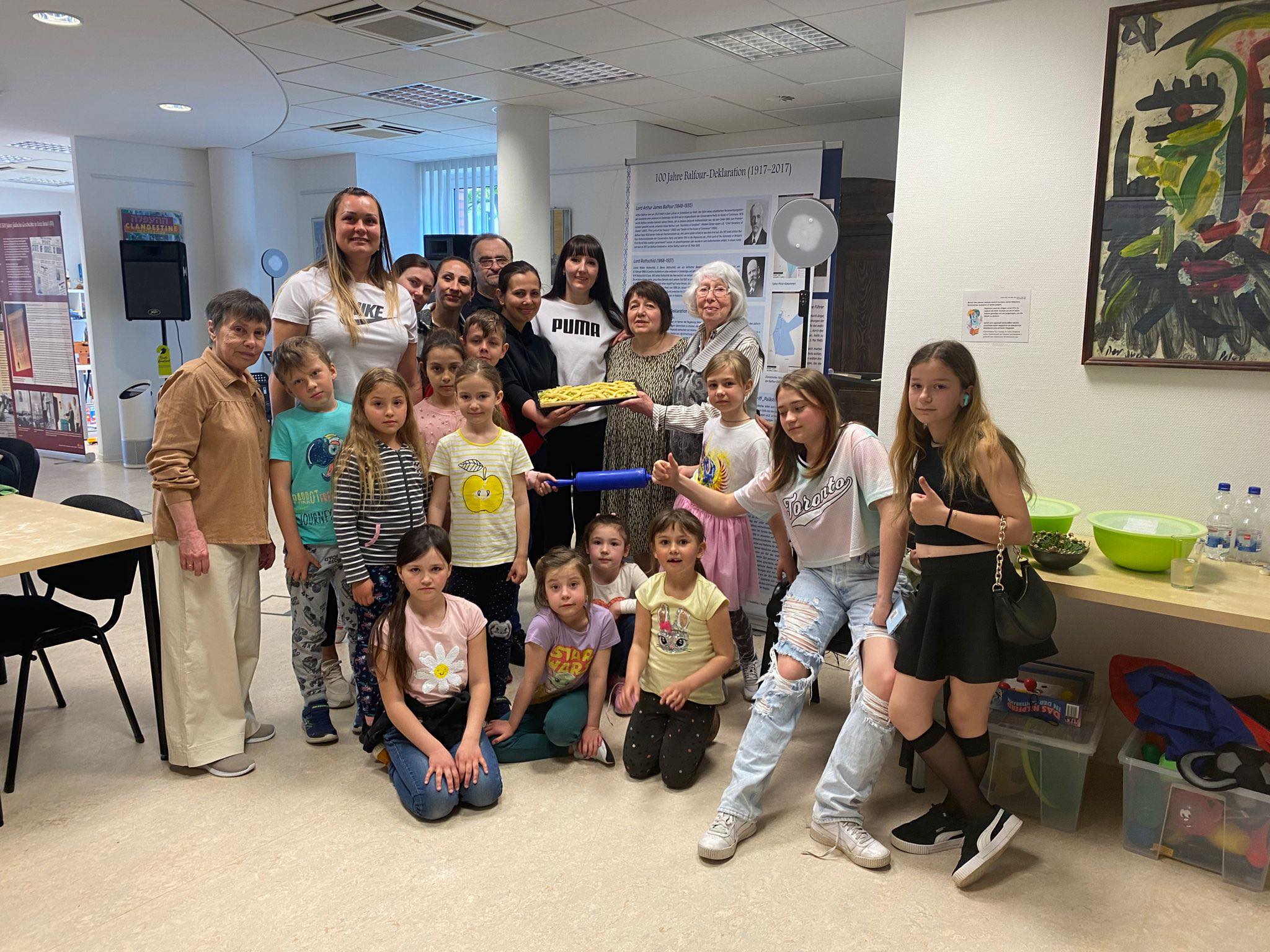 Новини Вінниці - фото з «Вони — мої українці». Як в Німеччині чоловік з вінницьким корінням допомагає українським біженцям