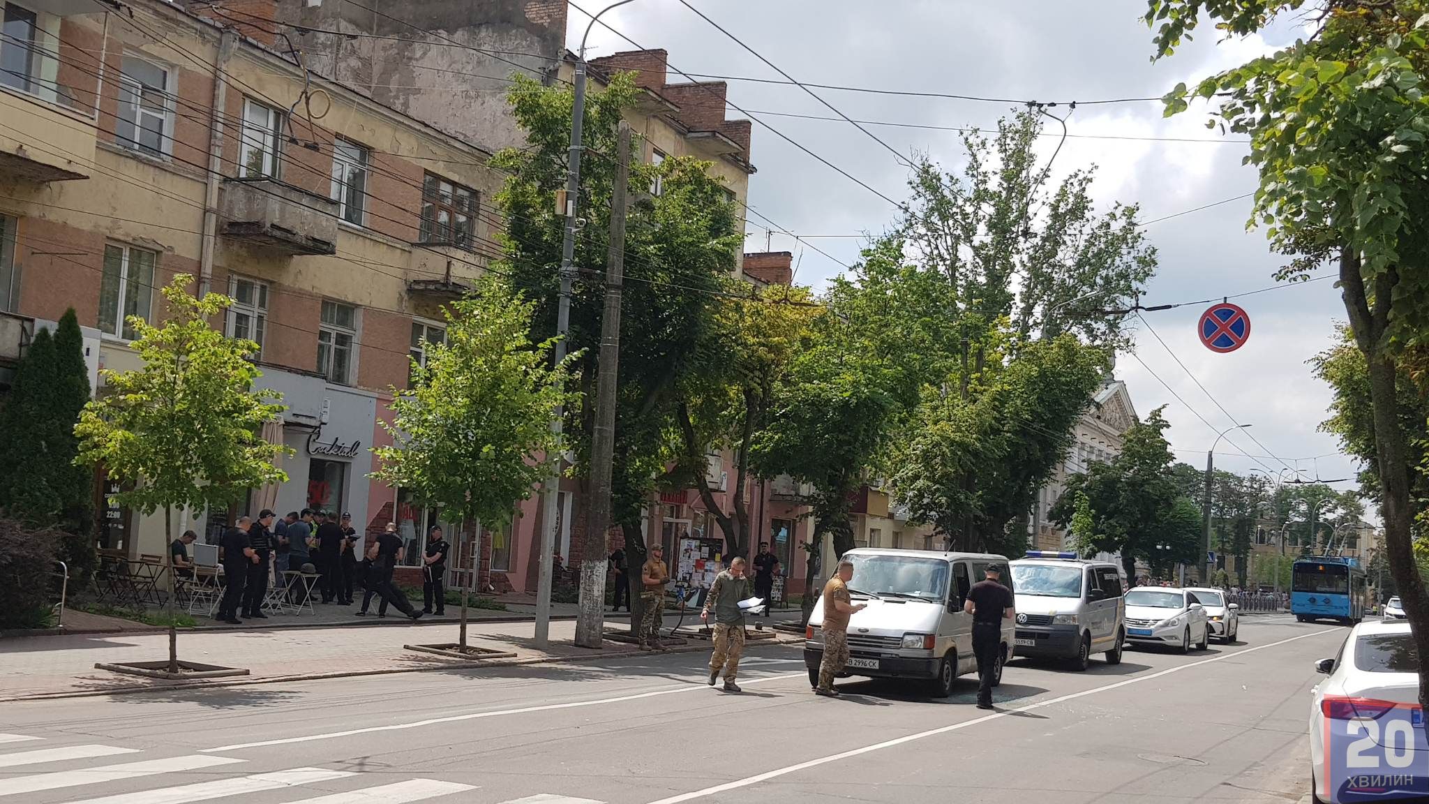 Новини Вінниці - фото з КОРДівці на Театральній затримали чоловіка в балаклаві. Дізнались перші подробиці