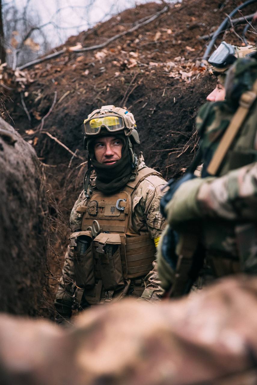 Новини Вінниці - фото з Вінницький офіцер використав танк, як каток, аби прикопати оточених ворогів у лісосмузі