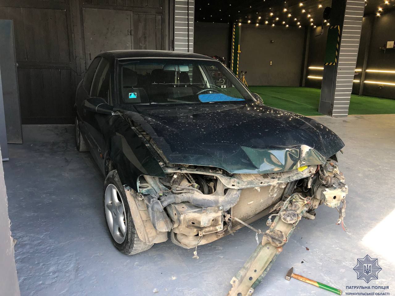 Новини Тернополя - фото з Розшукали водія, який збив знак і втік. Як відповідатиме?