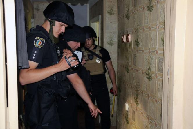 Новини Хмельницького - фото з Поліцейські з Хмельниччини допомагають фіксувати російські злочини на Херсонщині