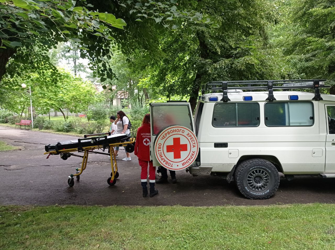 Новини Тернополя - фото з Розписували гільзи, писали листи Героям та змагались: у Тернополі влаштували «Олімпійський день»