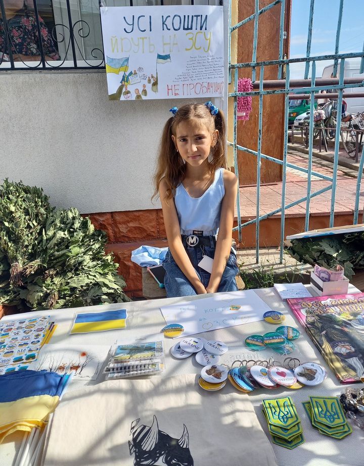 Новини Хмельницького - фото з Школярка зі Старокостянтинова задонатила більше 27 тисяч гривень на ЗСУ