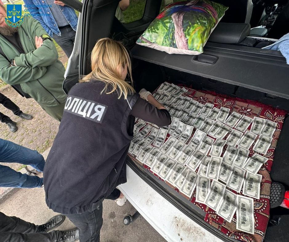 Новини Хмельницького - фото з Застава у 134 тисячі: арештували засновника громадської організації, який продавав «непридатність» до служби