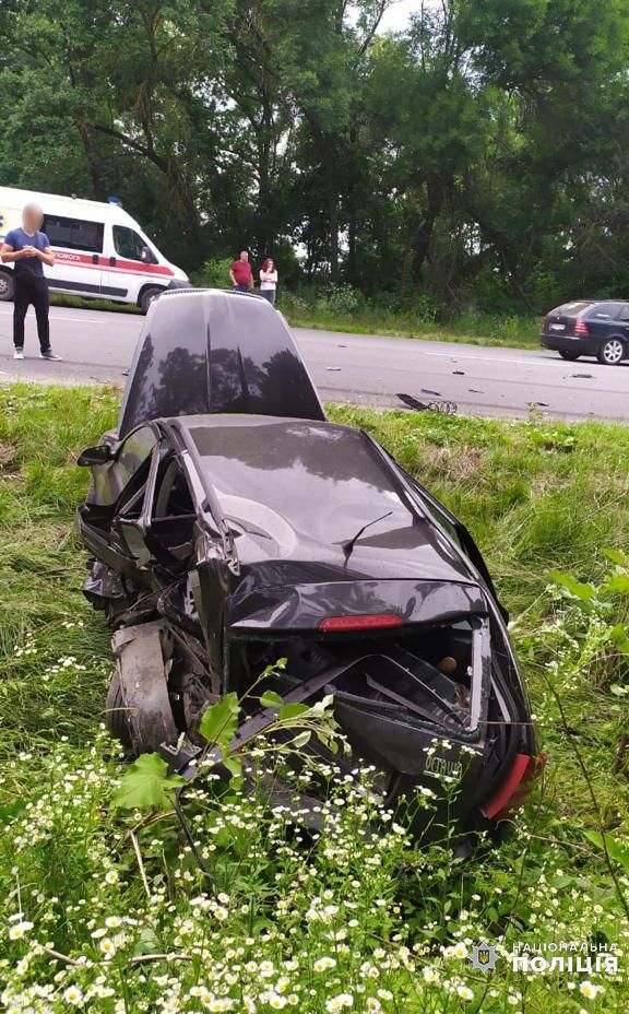Новини Хмельницького - фото з ДТП на Львівському шосе: мікроавтобус збив пішохода