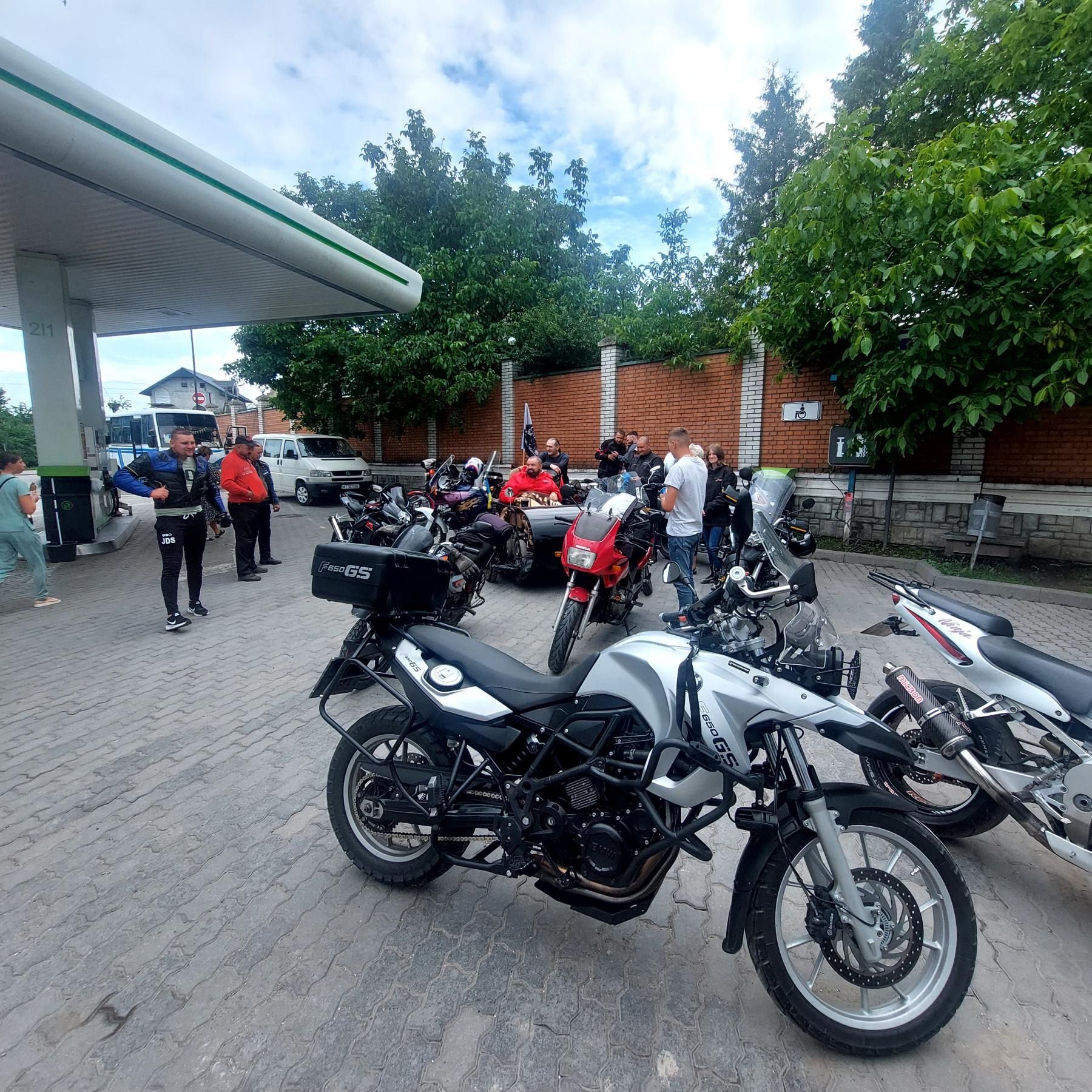 Новини Тернополя - фото з Інвалідність — не перепона жити: житель Гусятина подолав подорож мотоциклом до Карпат