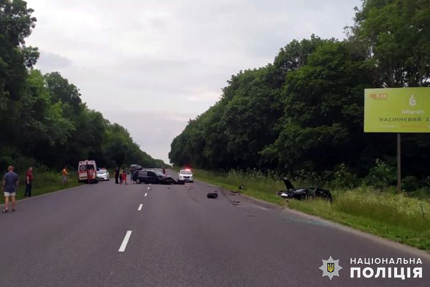 Новини Хмельницького - фото з ДТП на Львівському шосе: мікроавтобус збив пішохода
