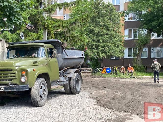 Новини Хмельницького - фото з Після скарг мешканців біля новобудов у Лезневому почали робити дорогу