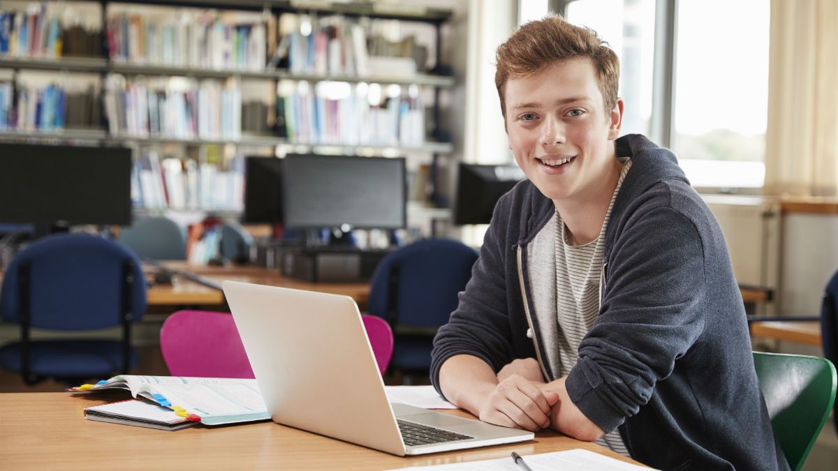 Новини Вінниці - фото з «Робота має бути офіційною не лише через пенсію». Про права та обов’язки молодих і неповнолітніх