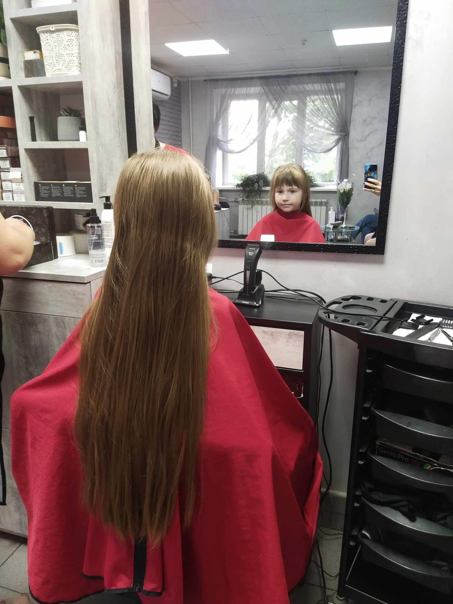 Возможно, это изображение 2 человека и светлые волосы