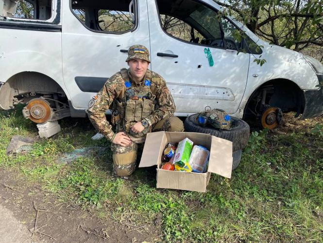 Новини Вінниці - фото з Під обстрілами рятує важкопоранених бійців. Історія бойового медика на позивний «Жига»