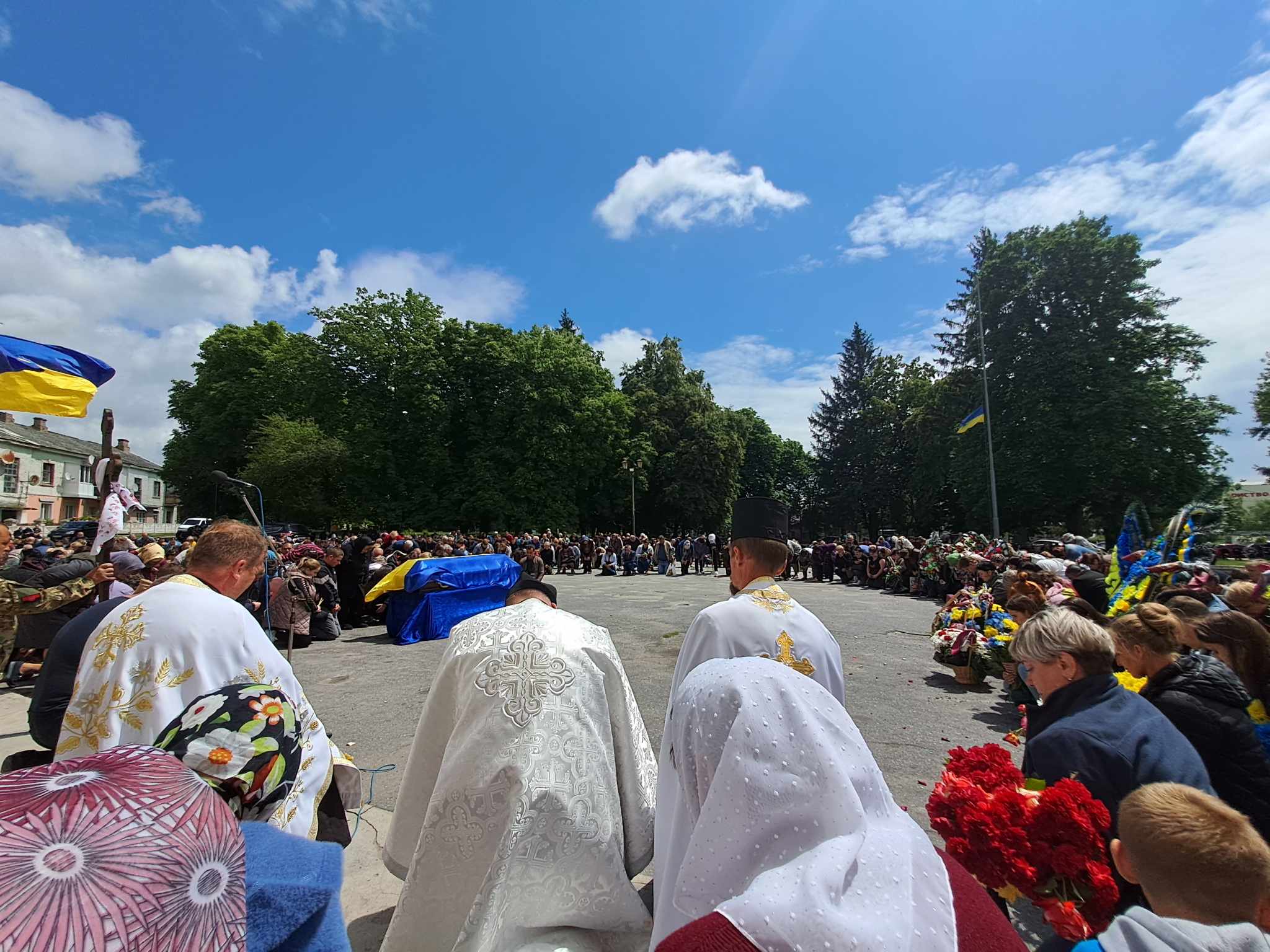 Новини Козятина - фото з Глуховецька громада провела в останню дорогу Героя Юрія Кратюка