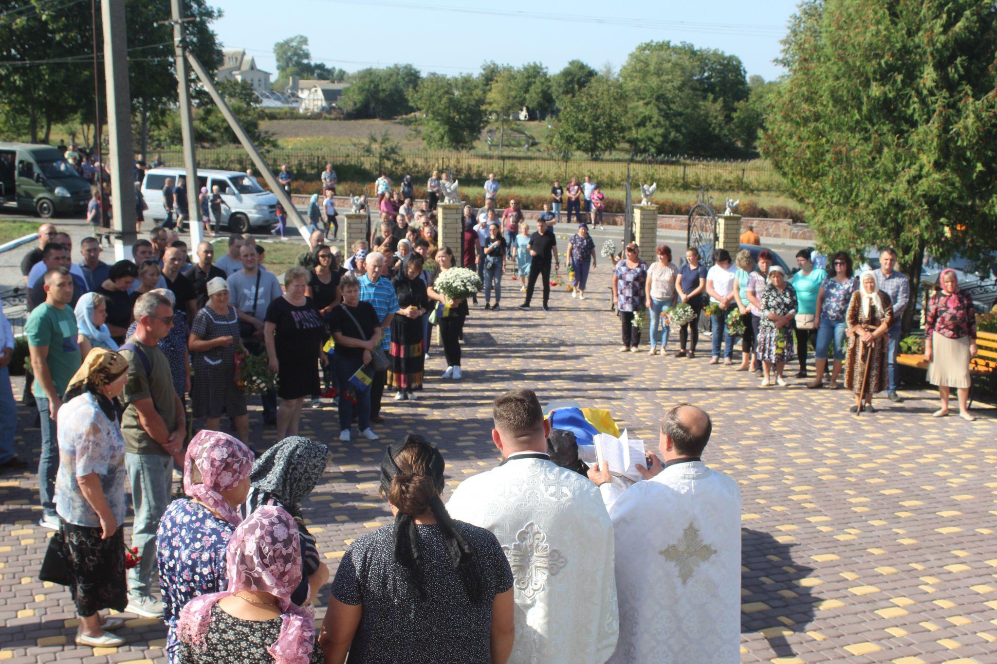 Новини Козятина - фото з Громада Непедівки провела в останню дорогу Володимира Кривов’язого