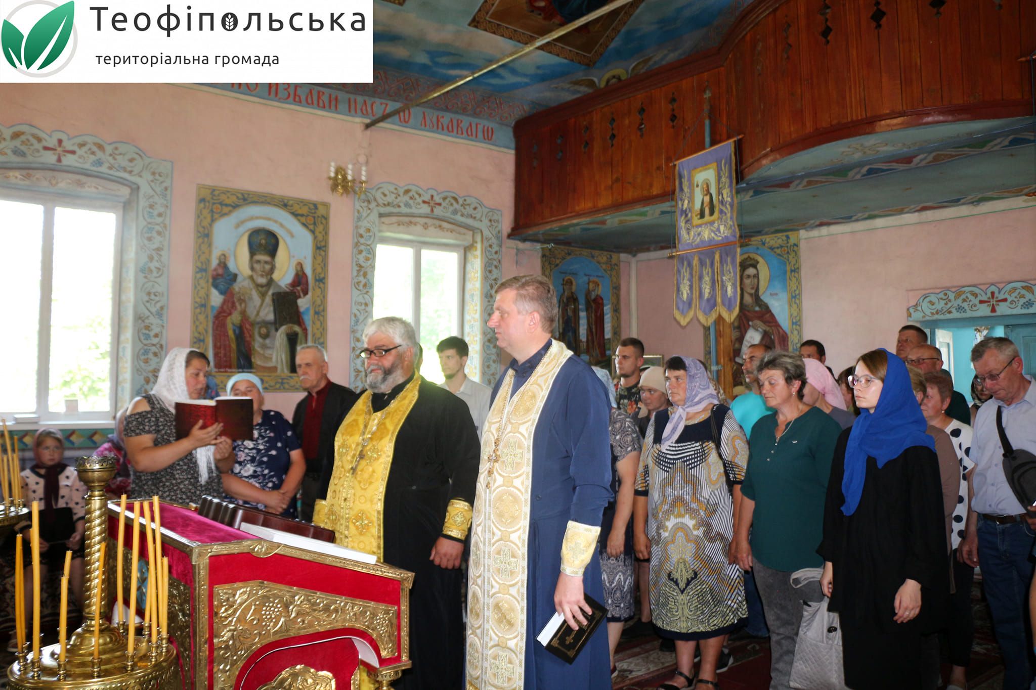 Новини Хмельницького - фото з Священник УПЦ виносив майно з церкви, яка перейшла до ПЦУ