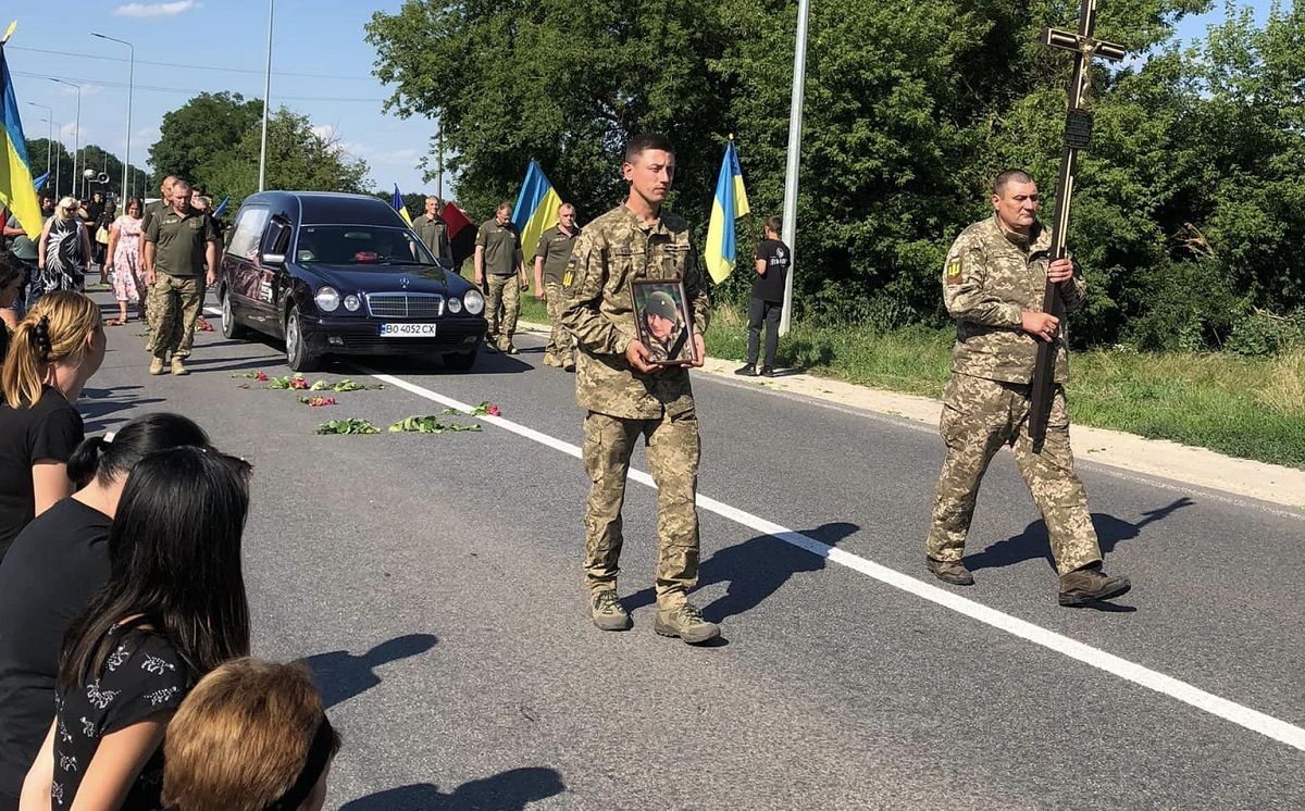 Новини Тернополя - фото з Назавжди 29… Тернопільщина прощається з Дмитром Дзебчуком