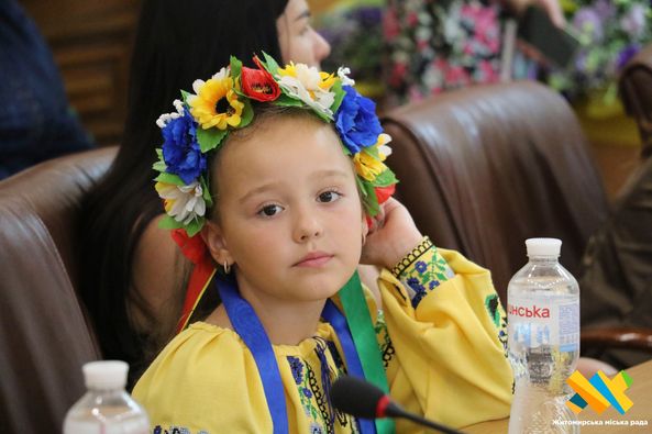 Новини Житомира - фото з Рідним загиблих захисників вручили посмертні нагороди Героїв