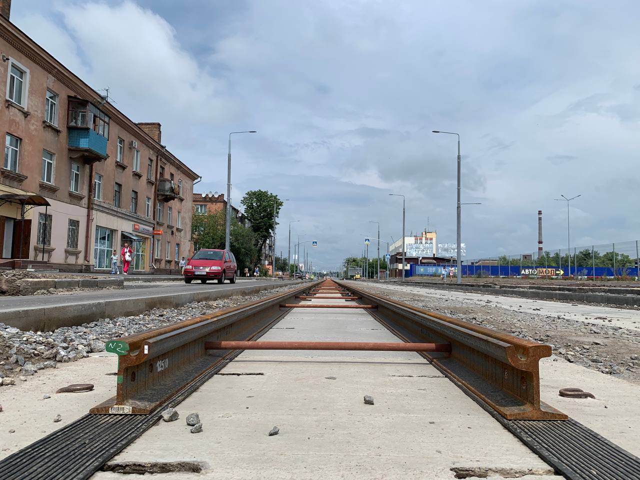 Новини Вінниці - фото з На Батозькій укладають трамвайні колії та асфальтують дорогу. Як виглядає вулиця