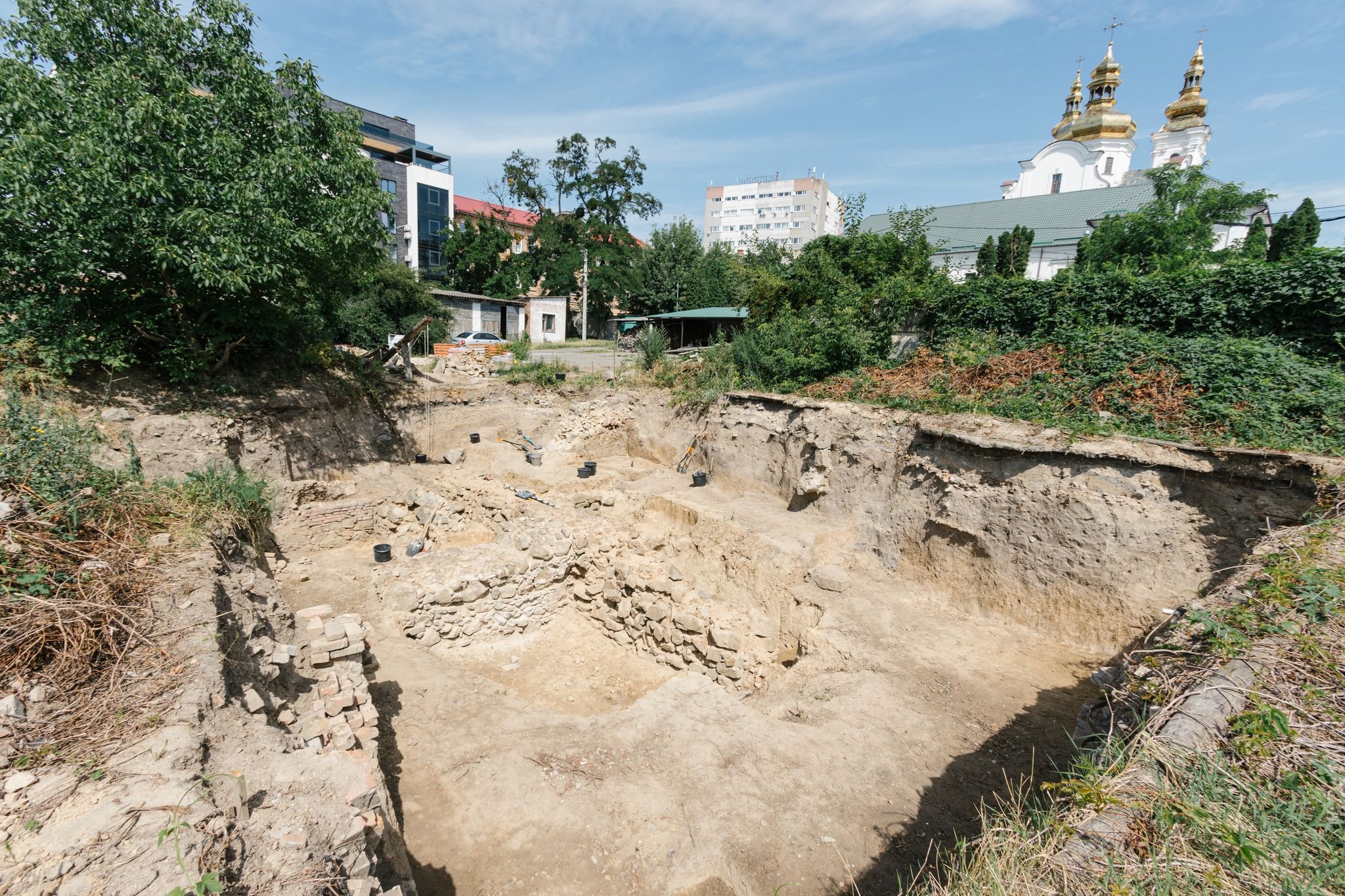 Новини Вінниці - фото з У Вінниці відновили археологічні розкопки на території Спасо-Преображенського собору. Що знайшли?