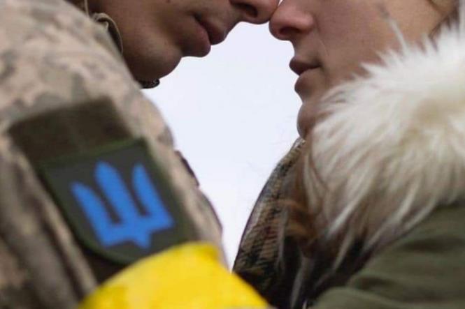 Яку допомогу можуть отримати родини загиблих військових у Вінниці? Перелік та контакти
