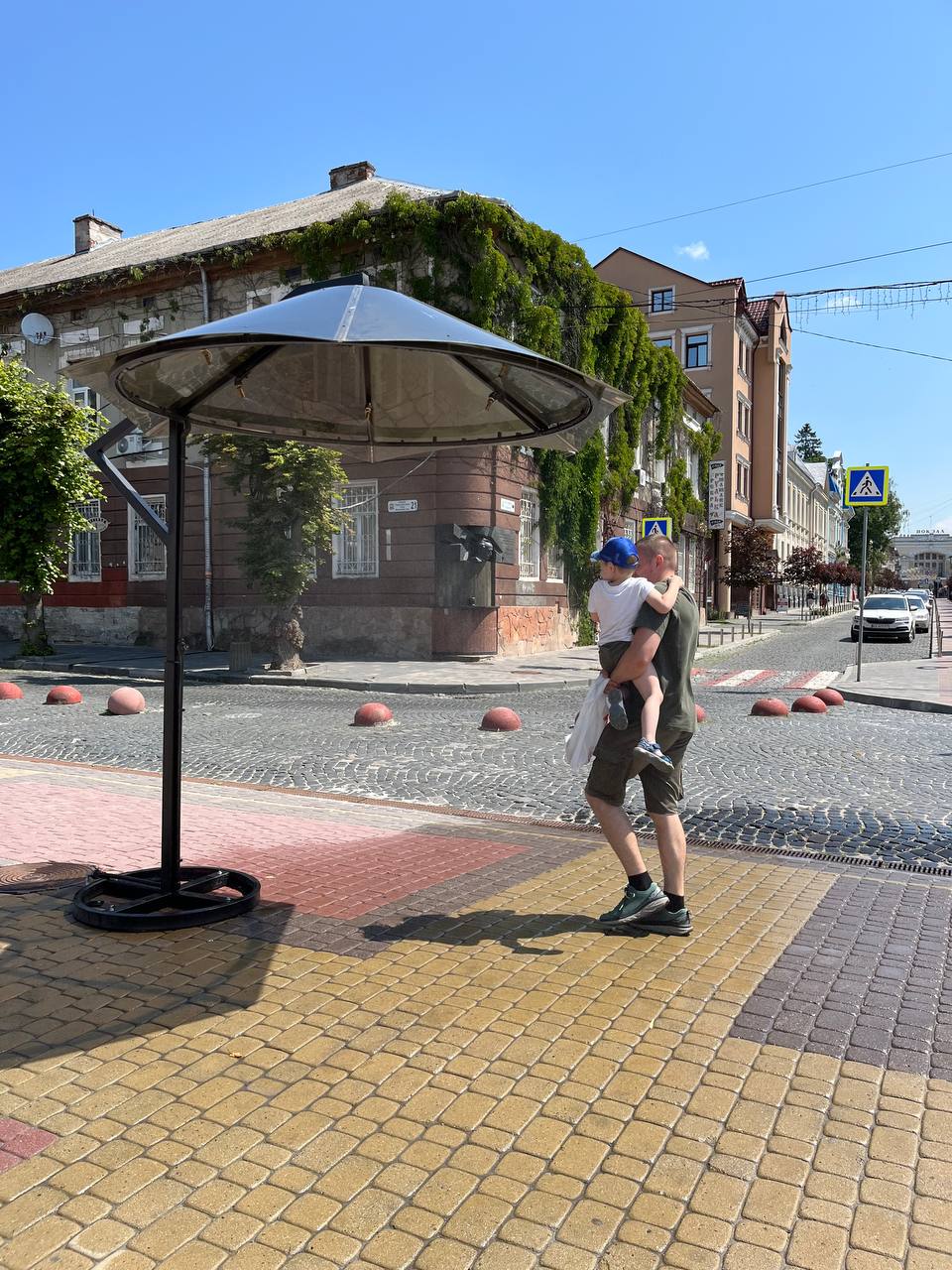 Новини Тернополя - фото з У Тернополі запрацювали освіжаючі парасолі. Де їх знайти?