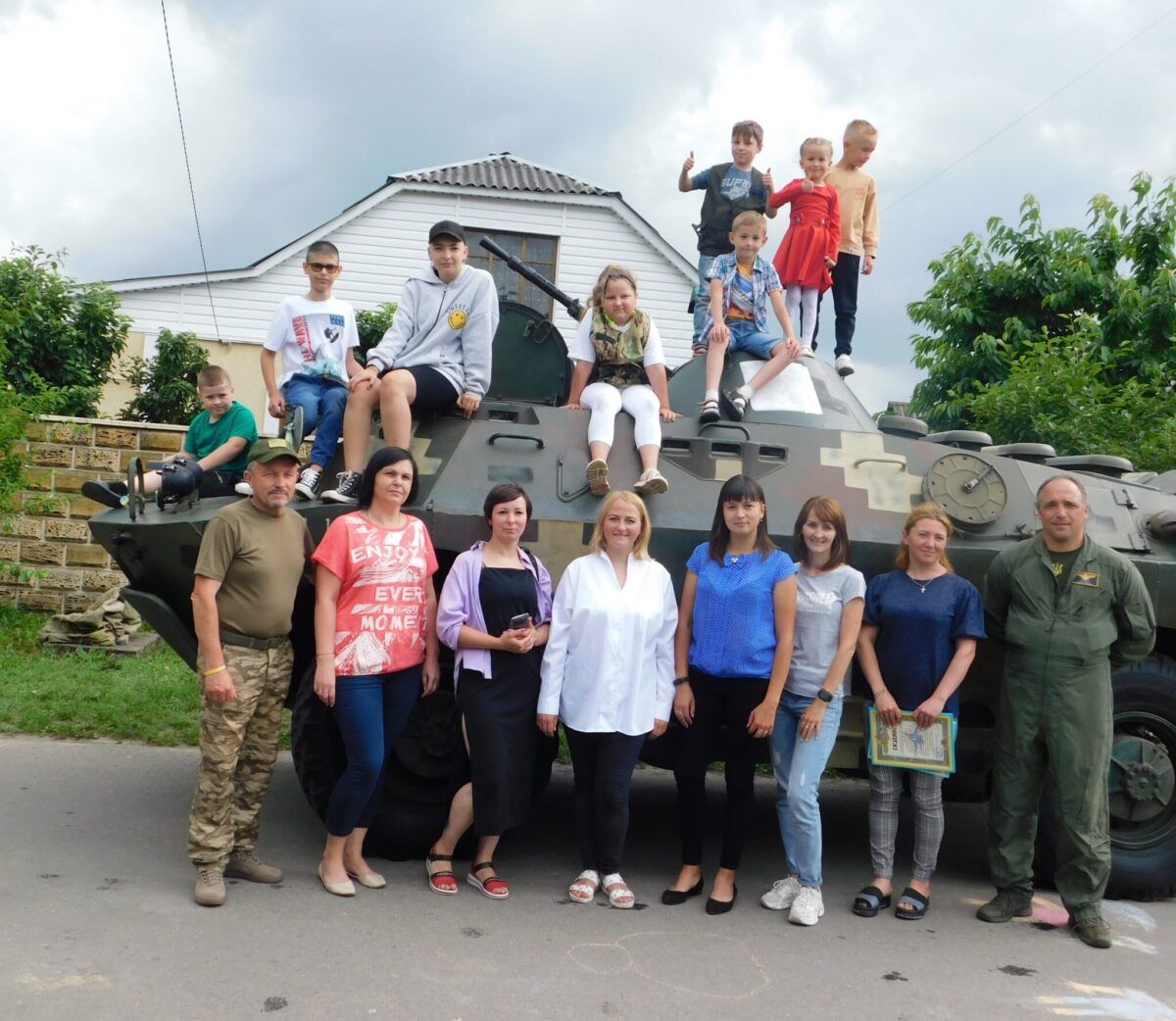 Новини Хмельницького - фото з Гралися в блокпост — догралися до волонтерів. Історія сімох дітлахів із Старокостянтинова