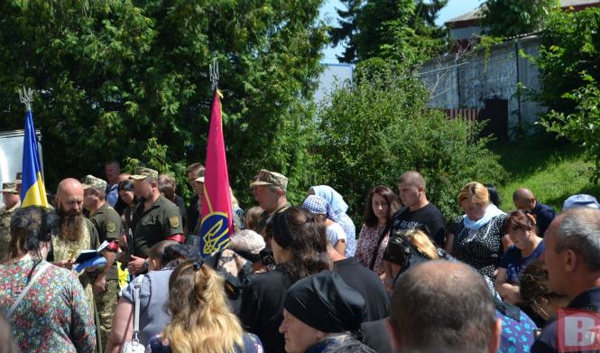 Новини Хмельницького - фото з “На кого залишаєш синів?”. У Хмельницькому попрощались з 32-річним Олегом Бондарем