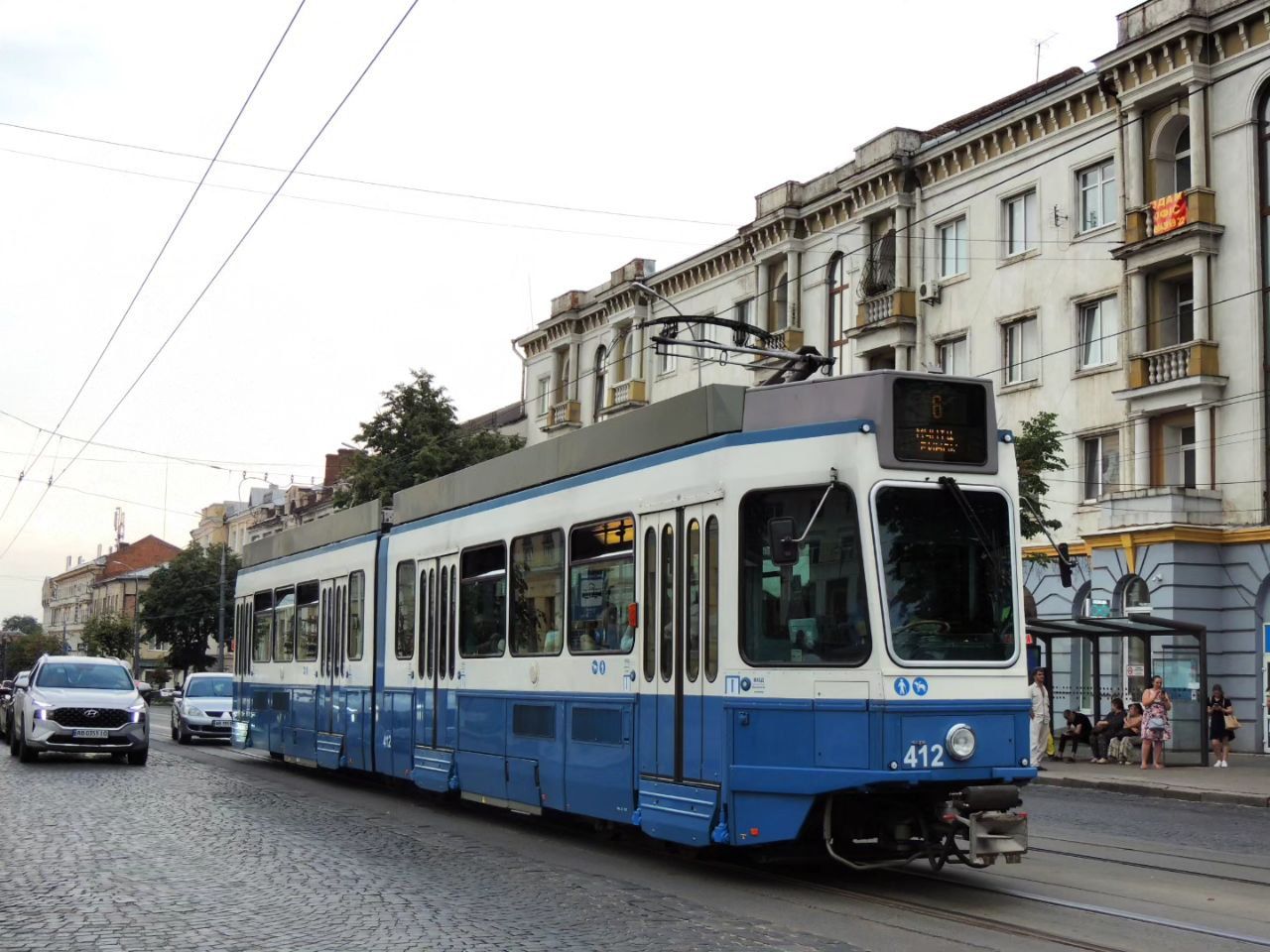 Новини Вінниці - фото з Вінницею курсують «нові» швейцарські трамваї. Чим вони цікаві