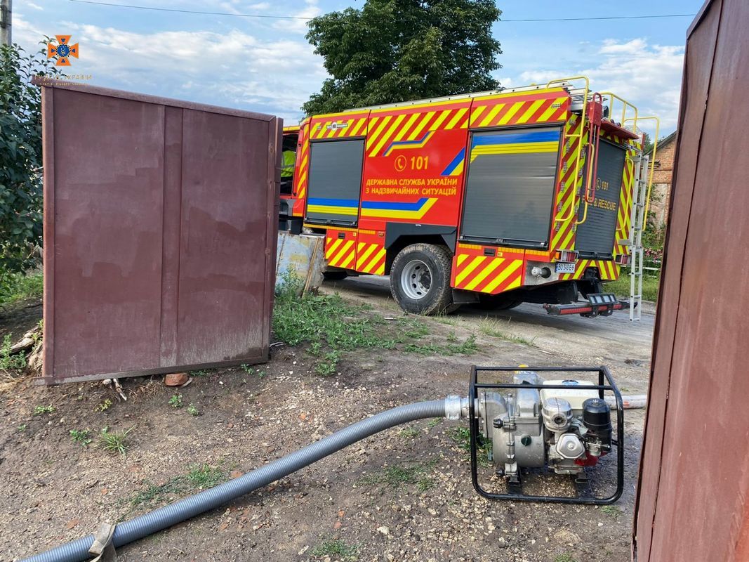 Новини Тернополя - фото з У Вишнівці внаслідок зливи підтопило 11 будинків