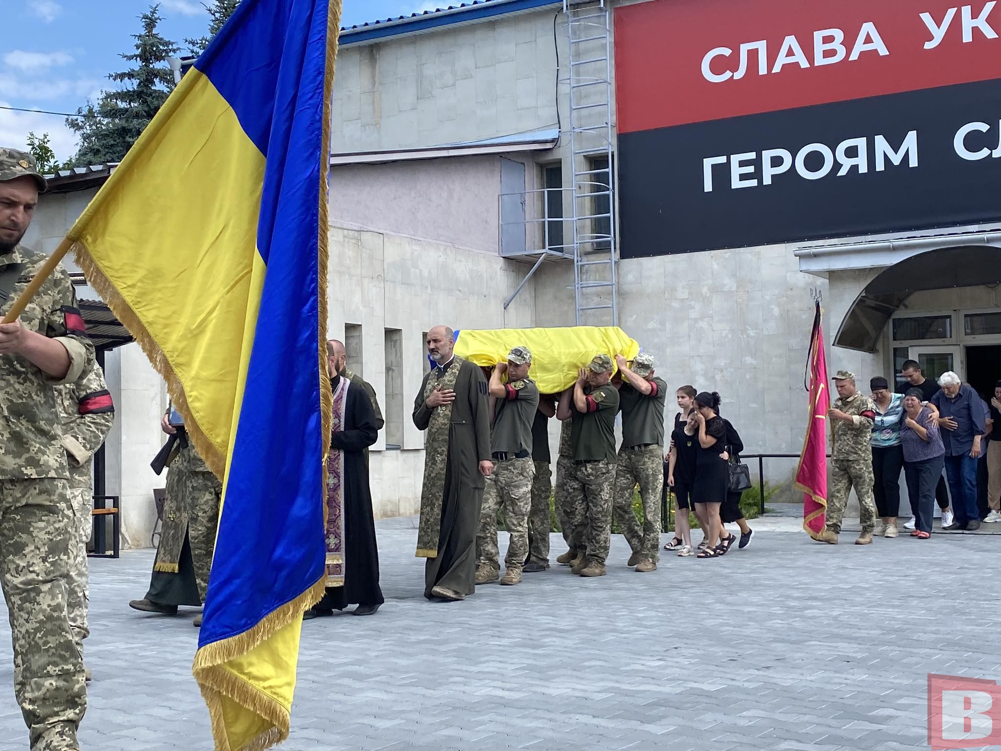 Новини Хмельницького - фото з У Хмельницькому попрощалися з батьком двох донечок - Романом Романюком