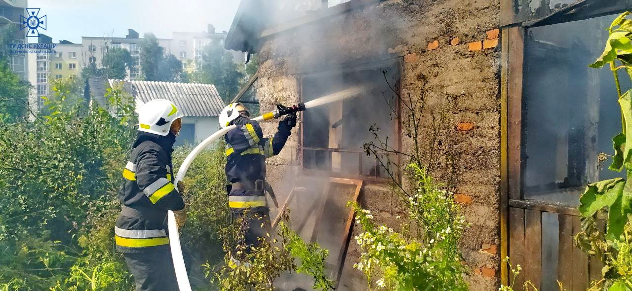 Новини Тернополя - фото з На «Алясці» повністю згорів дачний будинок
