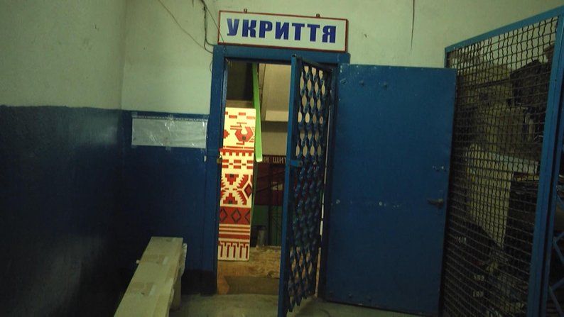 Новини Хмельницького - фото з Зачинене укриття: хмельничани під час тривоги не змогли потрапити до сховища на продовольчому ринку (ВІДЕО)