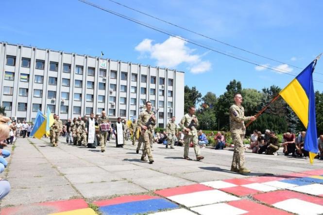 Новини Хмельницького - фото з На Хмельниччині попрощались з бойовим медиком “Азову” Романом Радченком
