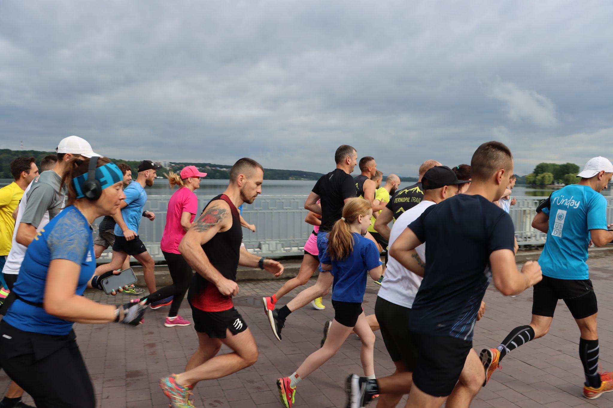 Новини Тернополя - фото з Присвятили спорту роки і долають десятки кілометрів: історії тернопільських бігунів (РЕПОРТАЖ)