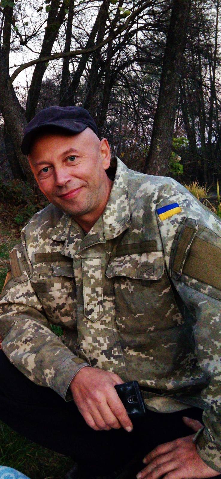 Новини Хмельницького - фото з “12 годин стікав кров’ю в окопі”. Рідні загиблого Геннадія Леха просять присвоїти йому звання Героя