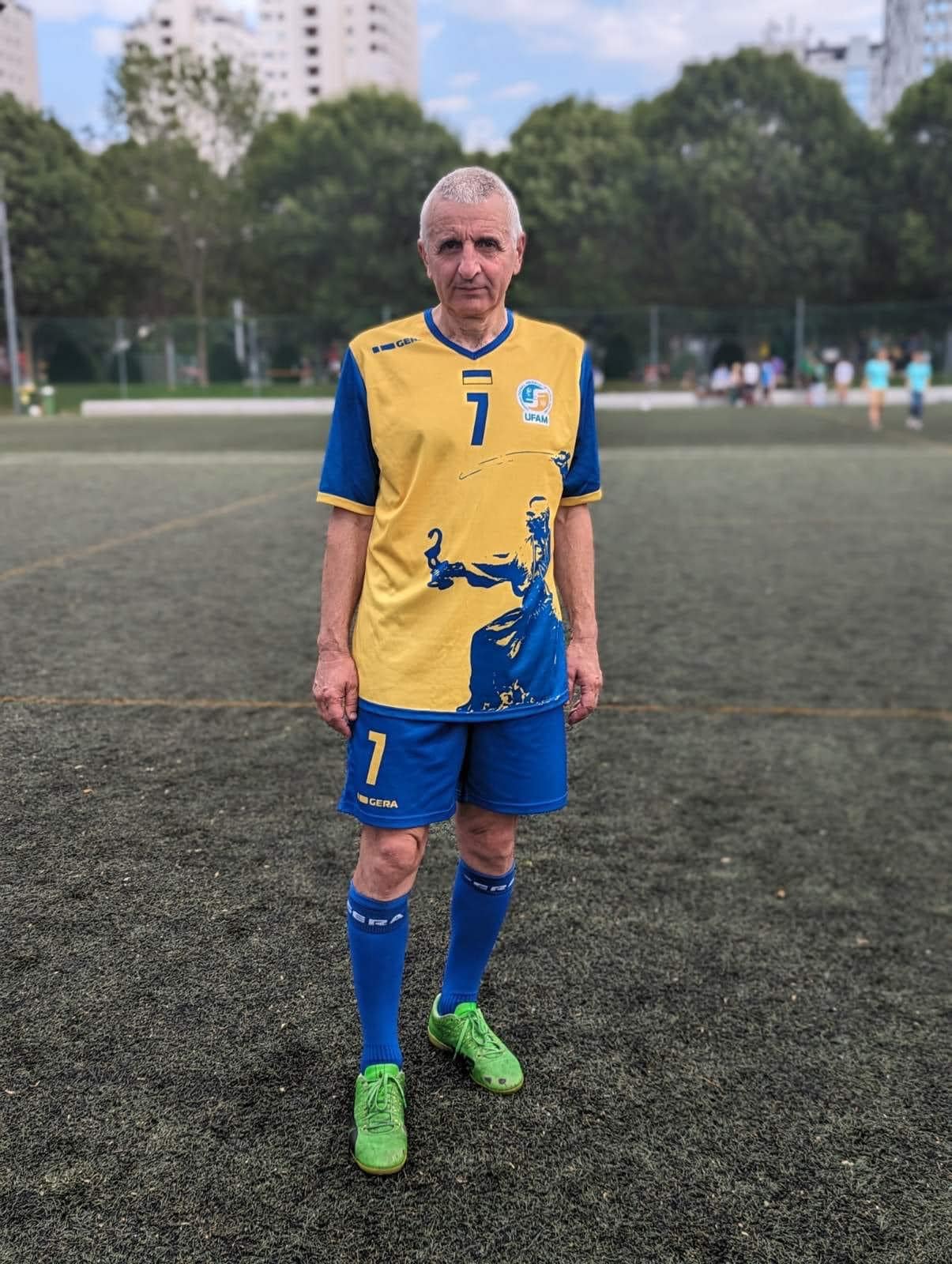 Новини Вінниці - фото з Британець став перед ним на коліна. Як наш хірург здобув титул чемпіона світу з футболу!