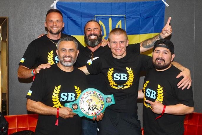 Новини Вінниці - фото з Вінницький боксер Сергій Богачук виграв чемпіонський бій нокаутом у першому раунді