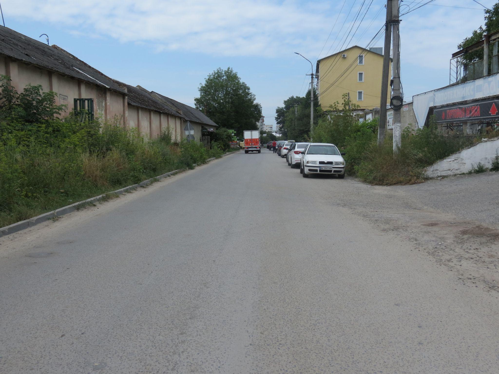 Новини Тернополя - фото з Ями та залишки бруківки: у якому стані Гайова вулиця, яку мають відремонтувати