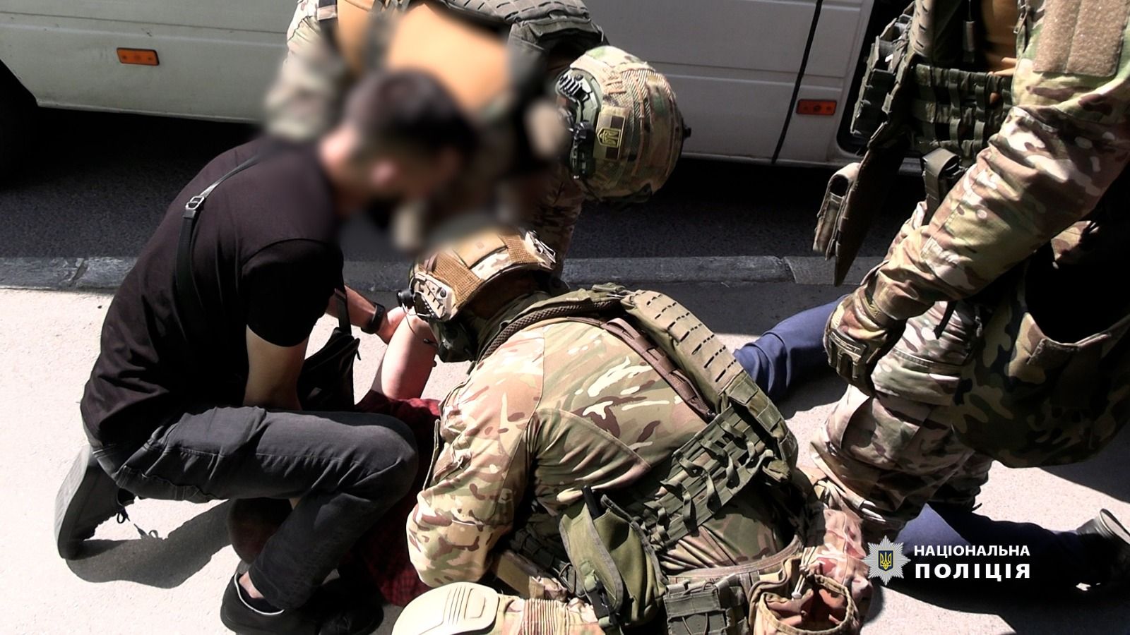 Новини Вінниці - фото з Поліція затримала вінничанина, який з ножем напав на незнайому дівчину